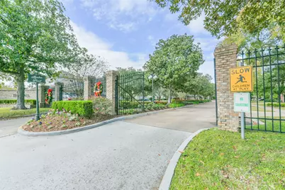 202 Victoria Way, Friendswood, TX 77546 - Photo 27