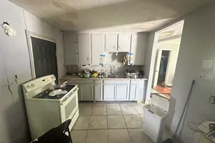 3127 Groton Dr, Houston, TX 77051 - Photo 11