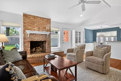 9327 Meadowcroft Drive, Houston, TX 77063 - Photo 5