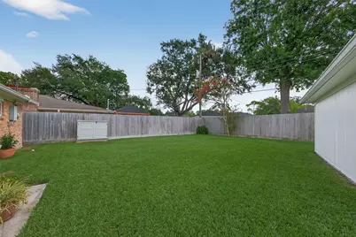 9327 Meadowcroft Drive, Houston, TX 77063 - Photo 43