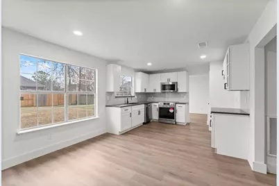 13706 Sablesprings Lane, Houston, TX 77014 - Photo 19