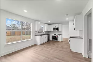 13706 Sablesprings Ln, Houston, TX 77014 - Photo 19