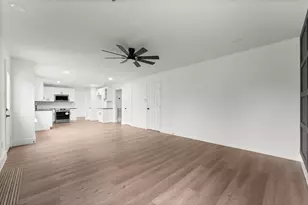 13706 Sablesprings Ln, Houston, TX 77014 - Photo 33