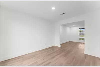 13706 Sablesprings Lane, Houston, TX 77014 - Photo 29