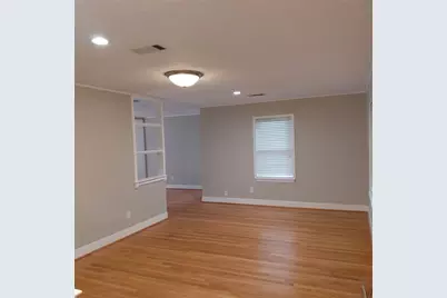 8106 Lorrie Drive, Houston, TX 77025 - Photo 3