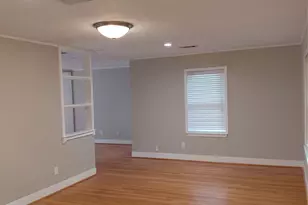8106 Lorrie Dr, Houston, TX 77025 - Photo 3