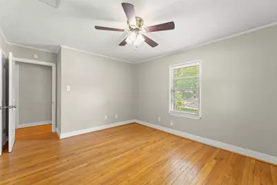 8106 Lorrie Drive, Houston, TX 77025 - Photo 13