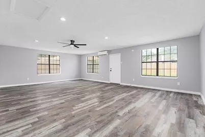 11527 Corola Trail Drive, Houston, TX 77066 - Photo 9