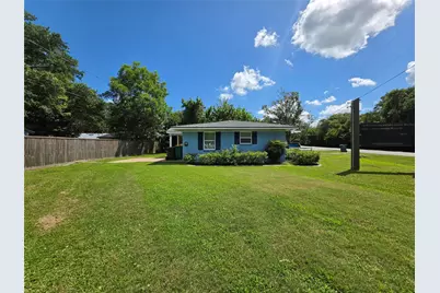 305 Miles Road, Bacliff, TX 77518 - Photo 13