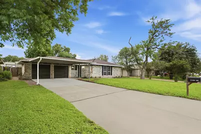 6418 Silver Chalice Drive, Houston, TX 77088 - Photo 3
