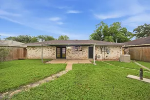 6418 Silver Chalice Dr, Houston, TX 77088 - Photo 35