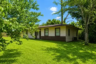 320 Temple Street, Woodville, TX 75979 - Photo 3