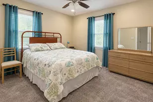 504 Edgewater St, Clute, TX 77531 - Photo 13