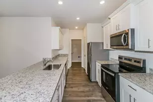 8102 Sunberry Shadow Dr, Houston, TX 77016 - Photo 7