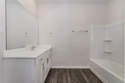 8102 Sunberry Shadow Drive, Houston, TX 77016 - Photo 11