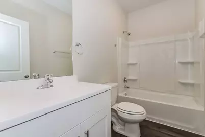 8102 Sunberry Shadow Drive, Houston, TX 77016 - Photo 15