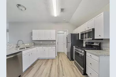 24314 Strong Pine Drive, Houston, TX 77336 - Photo 3