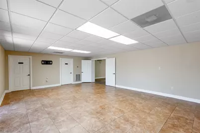 601 N May Street, Madisonville, TX 77864 - Photo 5