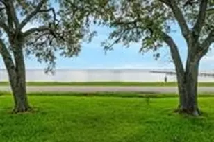 3422 Miramar Dr, Shoreacres, TX 77571 - Photo 1