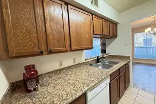 17401 Red Oak Dr, Houston, TX 77090 - Photo 5