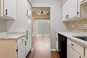 1818 Augusta Dr, Houston, TX 77057 - Photo 5