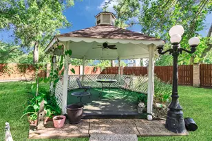 207 Shady Nook Ln, Friendswood, TX 77546 - Photo 23