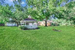207 Shady Nook Ln, Friendswood, TX 77546 - Photo 19