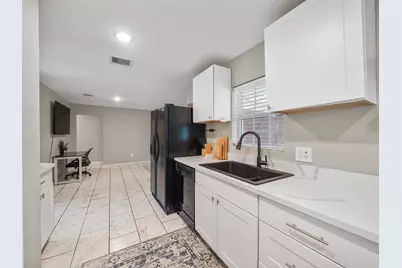 1337 Conrad Sauer Drive, Houston, TX 77043 - Photo 7