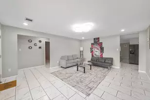 1337 Conrad Sauer Dr, Houston, TX 77043 - Photo 5