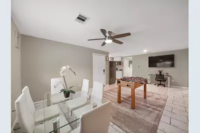 1337 Conrad Sauer Drive, Houston, TX 77043 - Photo 11