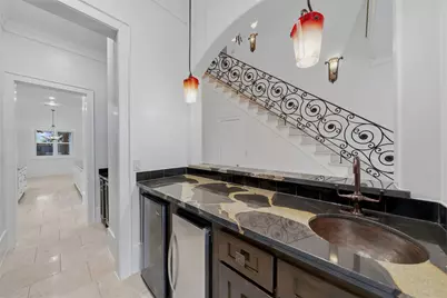 11714 Memorial Drive, Houston, TX 77024 - Photo 7