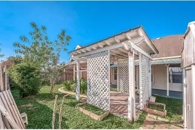 1814 Sonoma Trail Drive, Houston, TX 77049 - Photo 47