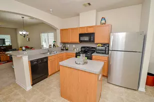1706 Claremont Garden Cir, Houston, TX 77047 - Photo 9