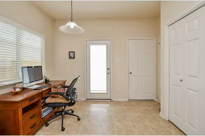 1706 Claremont Garden Circle, Houston, TX 77047 - Photo 11