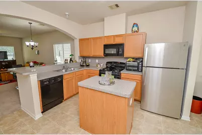1706 Claremont Garden Circle, Houston, TX 77047 - Photo 9