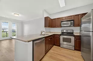 7575 Kirby Dr, Houston, TX 77030 - Photo 13