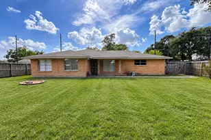 5523 Sweetbay Ln, Houston, TX 77041 - Photo 1