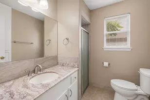9546 Meadowvale Dr, Houston, TX 77063 - Photo 15