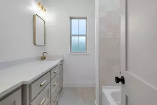 303 Bonfire Bnd, Livingston, TX 77351 - Photo 31