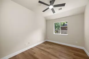 2 Gilded Crest Ct, The Woodlands, TX 77382 - Photo 35