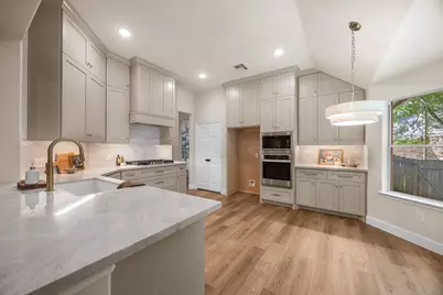 2 Gilded Crest Court, The Woodlands, TX 77382 - Photo 15