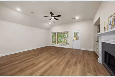 2 Gilded Crest Court, The Woodlands, TX 77382 - Photo 11