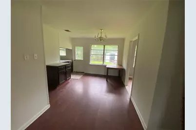 5711 Thrush Drive, Houston, TX 77033 - Photo 9