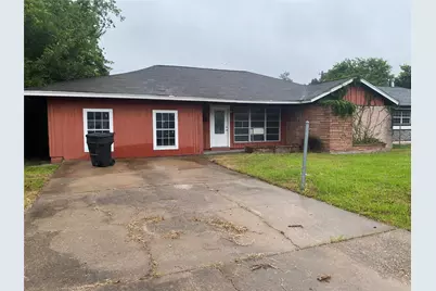 5711 Thrush Drive, Houston, TX 77033 - Photo 1