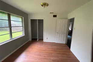 5711 Thrush Dr, Houston, TX 77033 - Photo 7