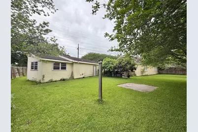 1521 Detroit Avenue, Nederland, TX 77627 - Photo 17