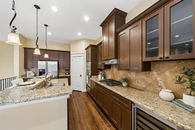 437 Jackson Hill Street, Houston, TX 77007 - Photo 11