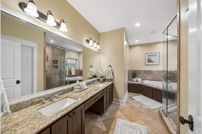 437 Jackson Hill Street, Houston, TX 77007 - Photo 23