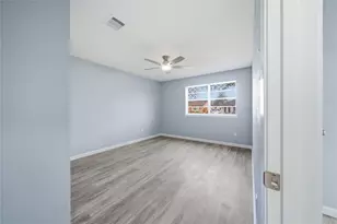 3719 Goulburn Dr, Houston, TX 77045 - Photo 11