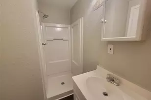 2526 3rd 1/2 Ave N, Texas City, TX 77590 - Photo 15